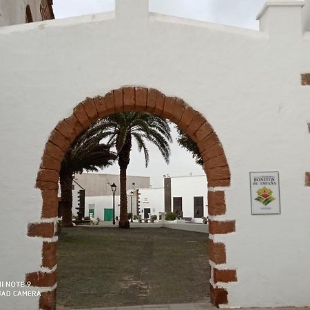 Precioso apartamento con terraza en Teguise Teguise  Exterior foto